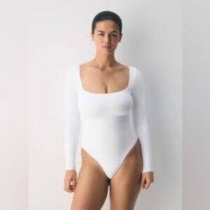 SWS contour NWT white bodysuit square neck new